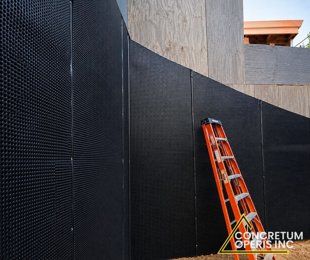 Waterproofing membrane application on concrete in Richmond, CA — Impermeabilización Richmond California